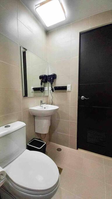 1Br With Extra Room At One Regis- Megaworld Bacolod Luaran gambar
